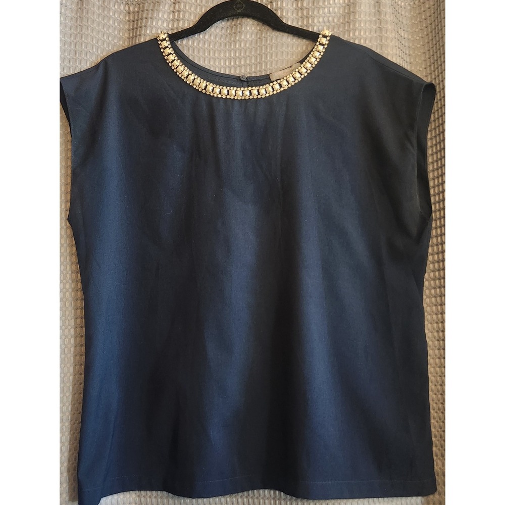 Elegant Saint Tropez West Black Beaded Neckline Sleeveless Dress Shirt in Large